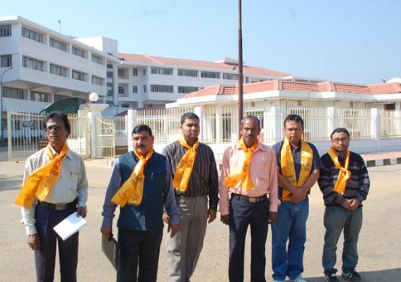 BJP Sadar District Committee visits Manik Dey, highlights current issues BJP Sadar District Committee visits Manik Dey, highlights current issues